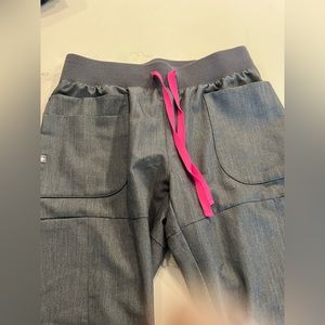 Figs Nepal - graphite